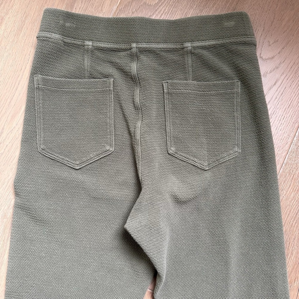 OFFLINE By Aerie Womens Flare Hi-Rise Olive Green Textured Stretch Pants Medium - Picture 7 of 10